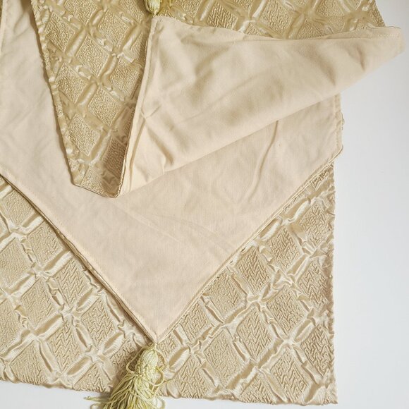Vintage Table Runner Tapestry Geometric Pattern Gold Beige With Tassels - Picture 4 of 10